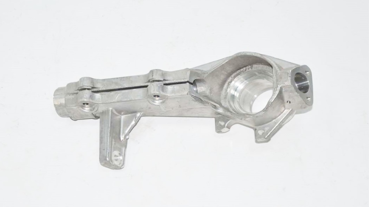 ÖN AMORTİSÖR KOVANI SOL ( LH 400 )